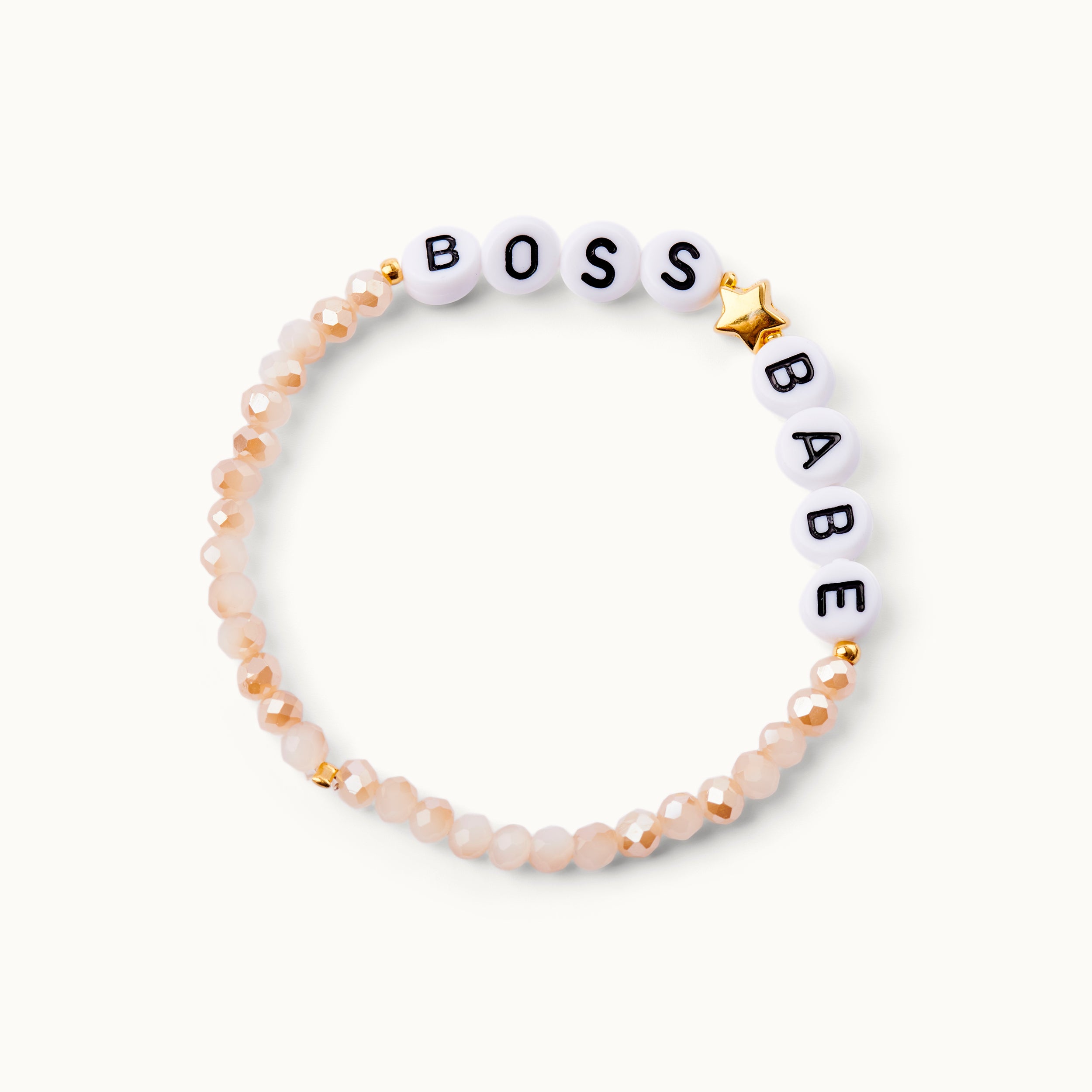 Boss ☆ Babe Glasperlenarmband in Nude-Tönen mit Acryl-Perlen und einem 18 Karat vergoldeten Stern sowie 18 Karat vergoldeten Kugeln. 